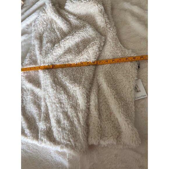 Calvin‎ Klein Faux Fur Vest - Size XL - NWT - Cream White - MSRP $109.50 - Picture 6 of 7